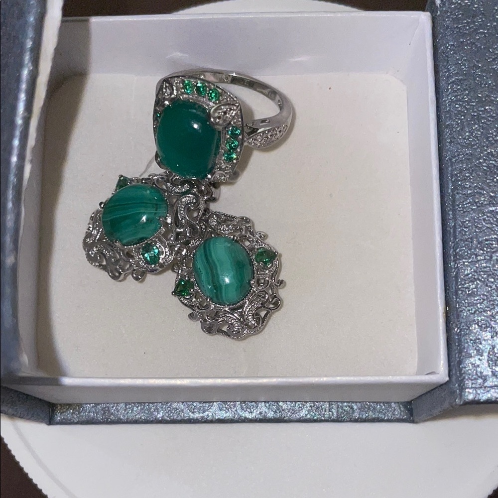 Elegant Silver and Green Jewelry Set